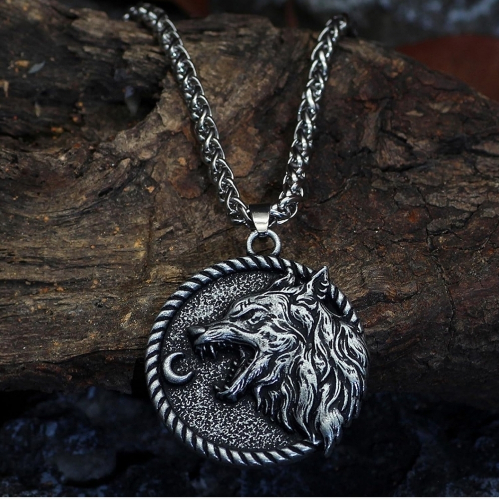 Wolf Pendant Necklace